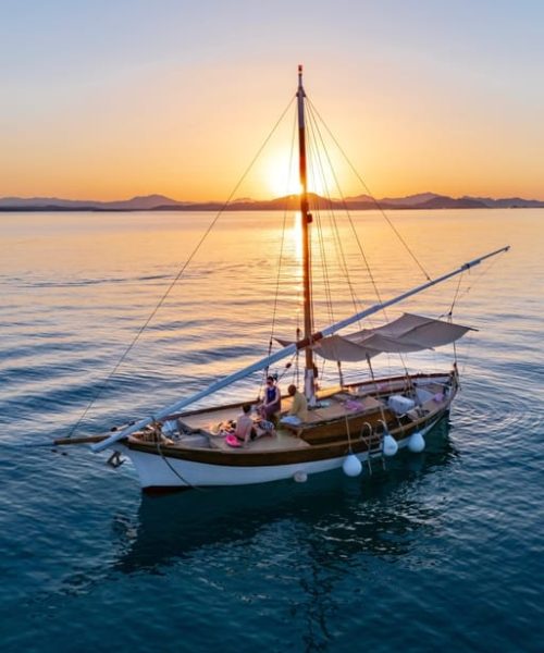 tour-boat-aperitif-coucher du soleil-tavolara
